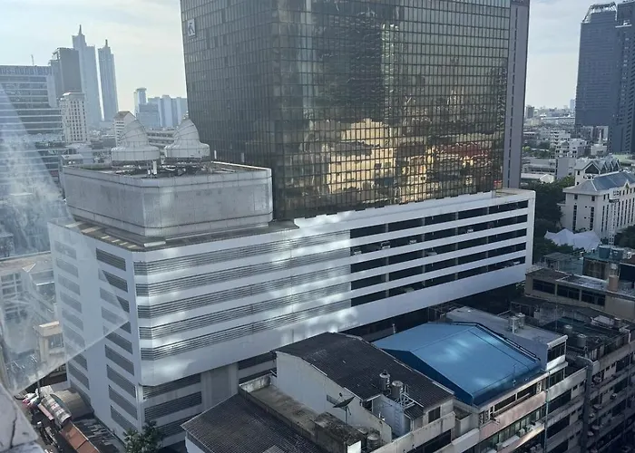 아파트 Surawong